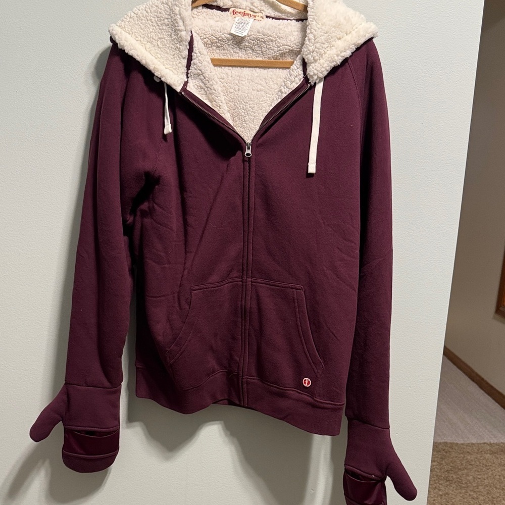 Feejays Burgundy Zip-Up Hoodie with Sherpa Lining and gloves